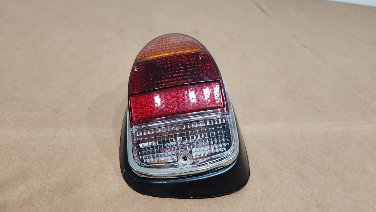 JP GROUP - TAIL LIGHT ASSY - RH (RED) - 111-945-096 P - VW 1500