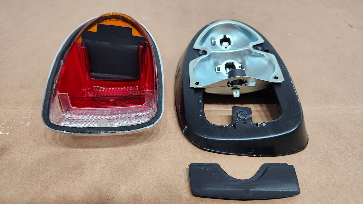 JP GROUP - TAIL LIGHT ASSY - RH (RED) - 111-945-096 P - VW 1500