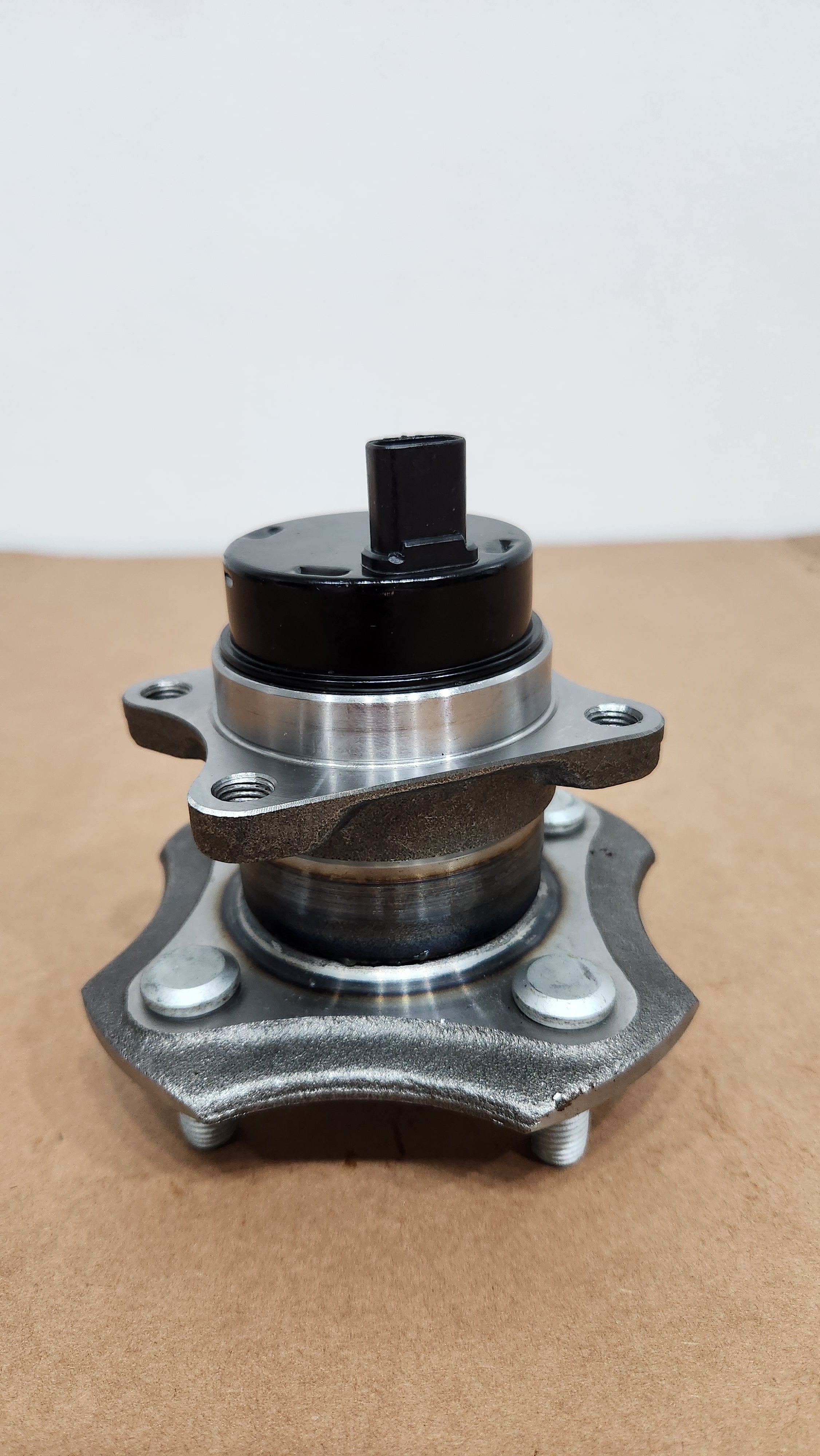 KPW - RR WHEEL HUB - KPW-42450-0D030 - TOYOTA VIOSA 2003-2007 W/ ABS