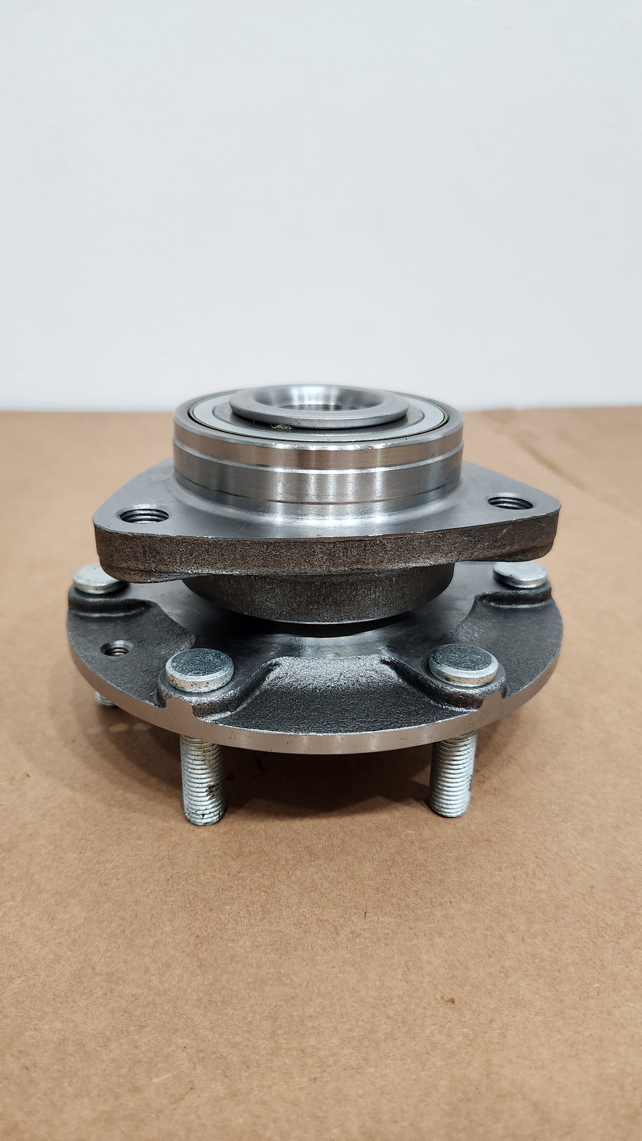 KPW - FRT WHEEL HUB - KPW-51750-4D000 - KIA GRAND CARNIVAL 2005 UP