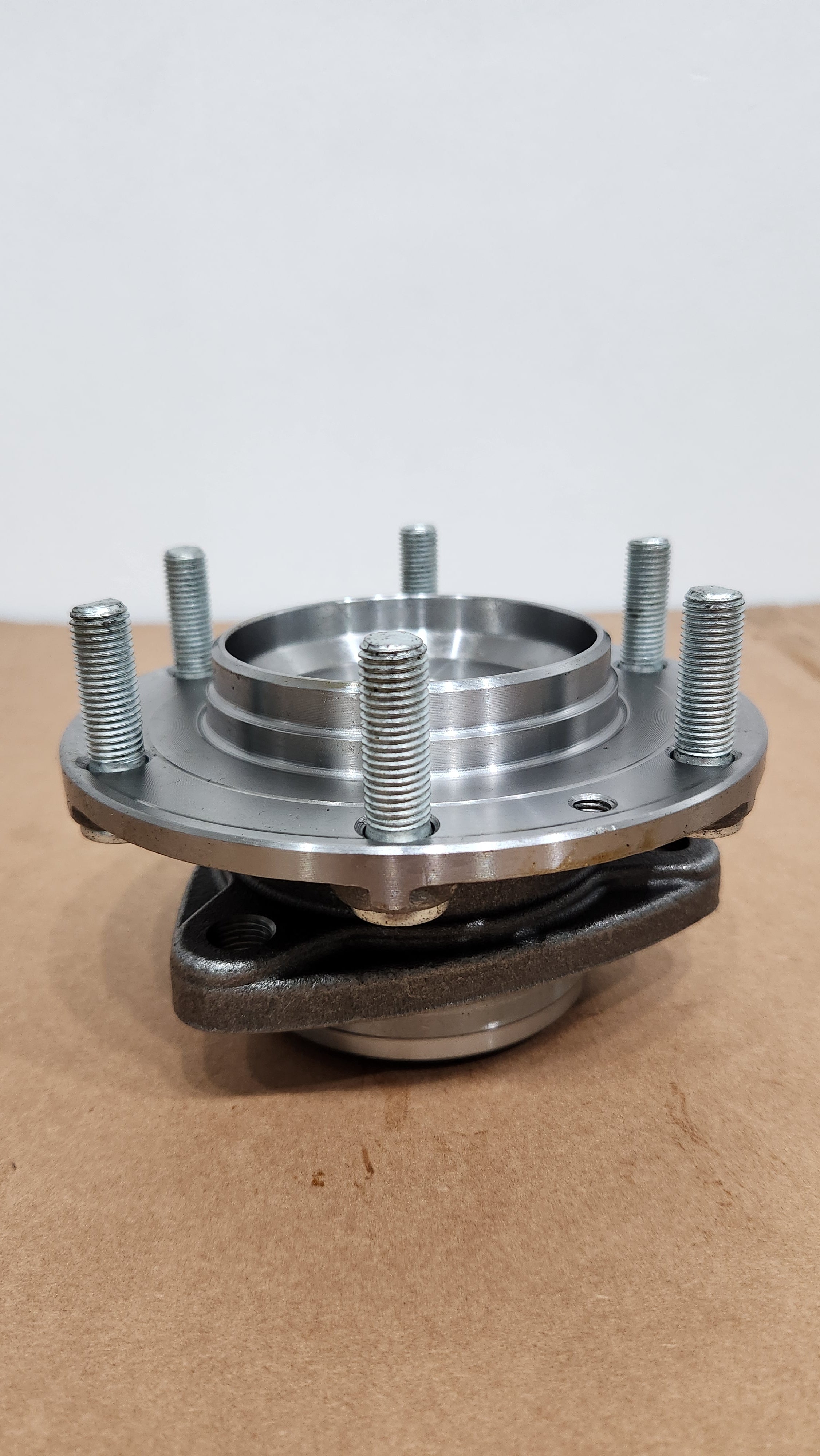 KPW - FRT WHEEL HUB - KPW-51750-4D000 - KIA GRAND CARNIVAL 2005 UP