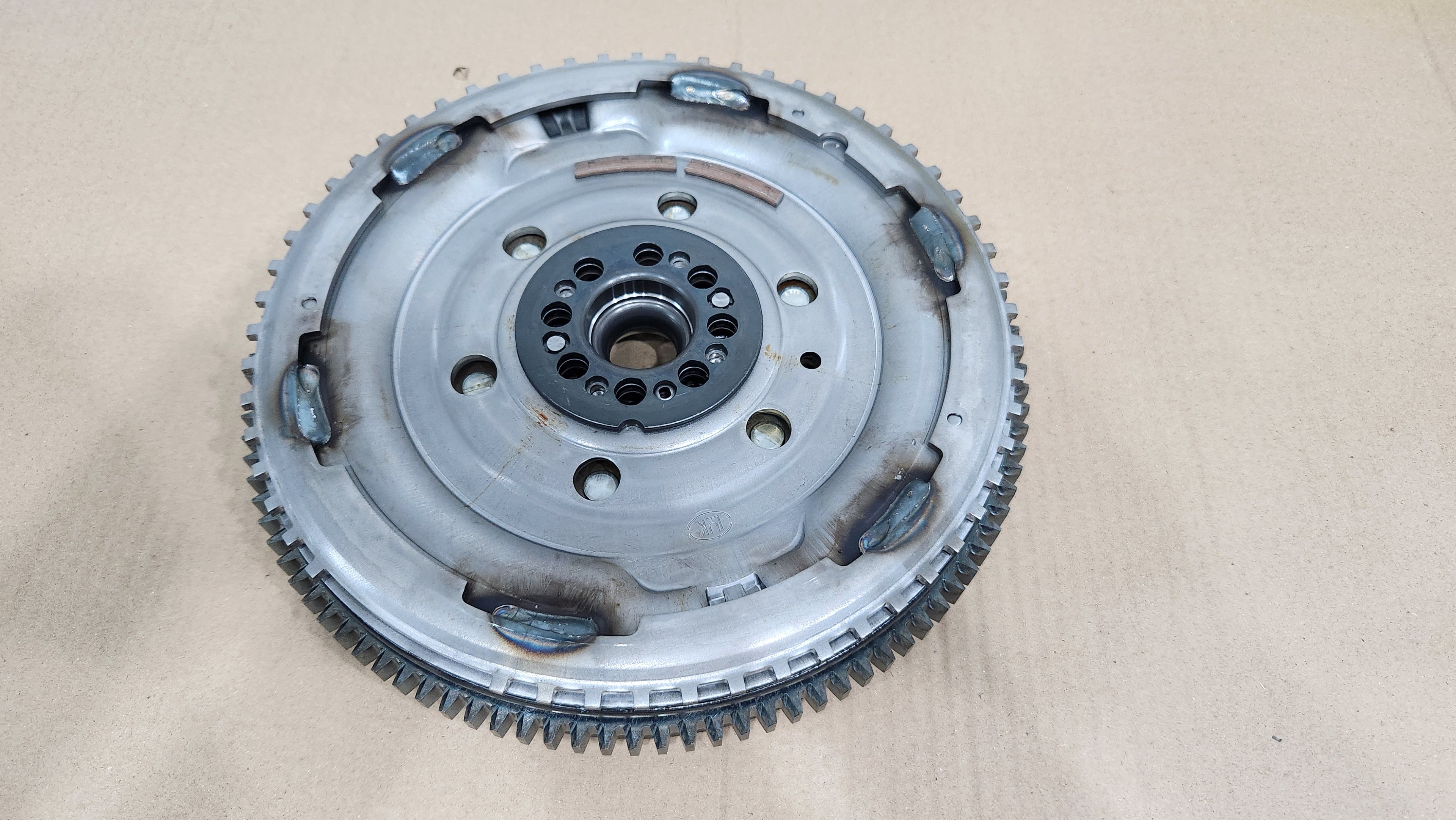 LUK - FLYWHEEL - DUAL MASS - 415-0363-11 - NAVARA (D40) 2.5 D - 2005-2013