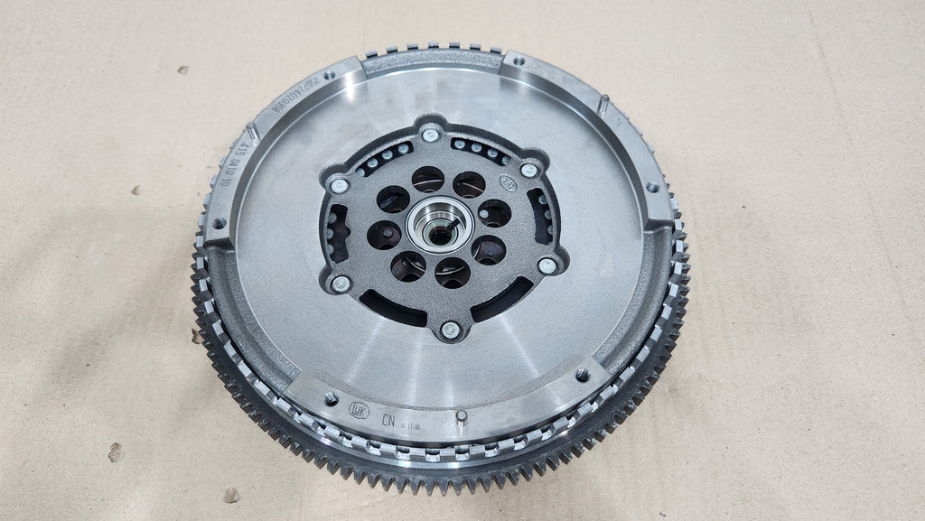 LUK - FLYWHEEL - DUAL MASS - WL / WE - 415-0410-10 - RANGER / EVEREST / BT-50 - 2.5 - 3.0 TDCI - '06 - '11
