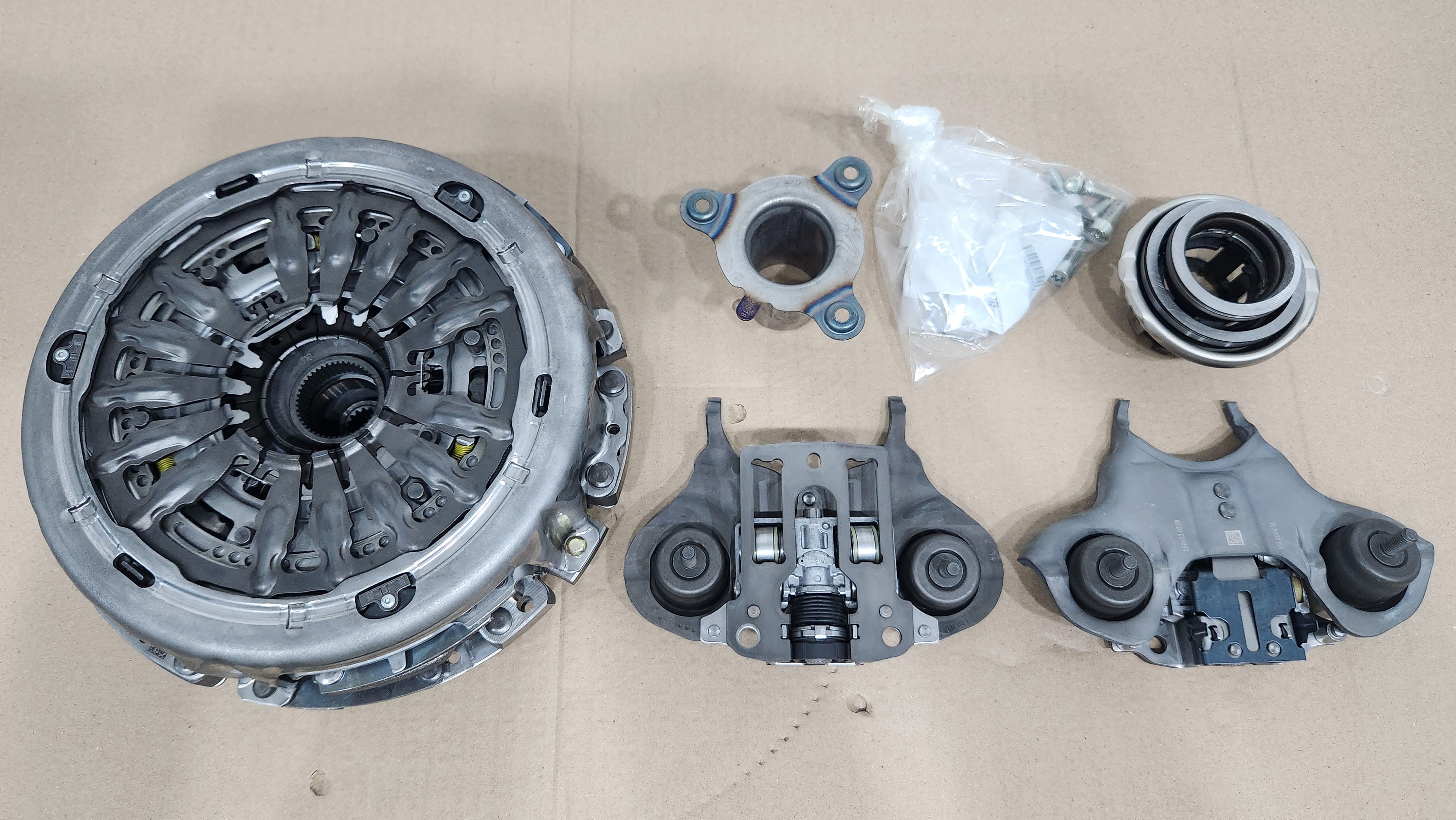 LUK - CLUTCH KIT - DUAL CLUTCH - 602-0014-00 - FIESTA 1.0 ECOBOOST, ECOSPORT 1.0 ECOBOOST