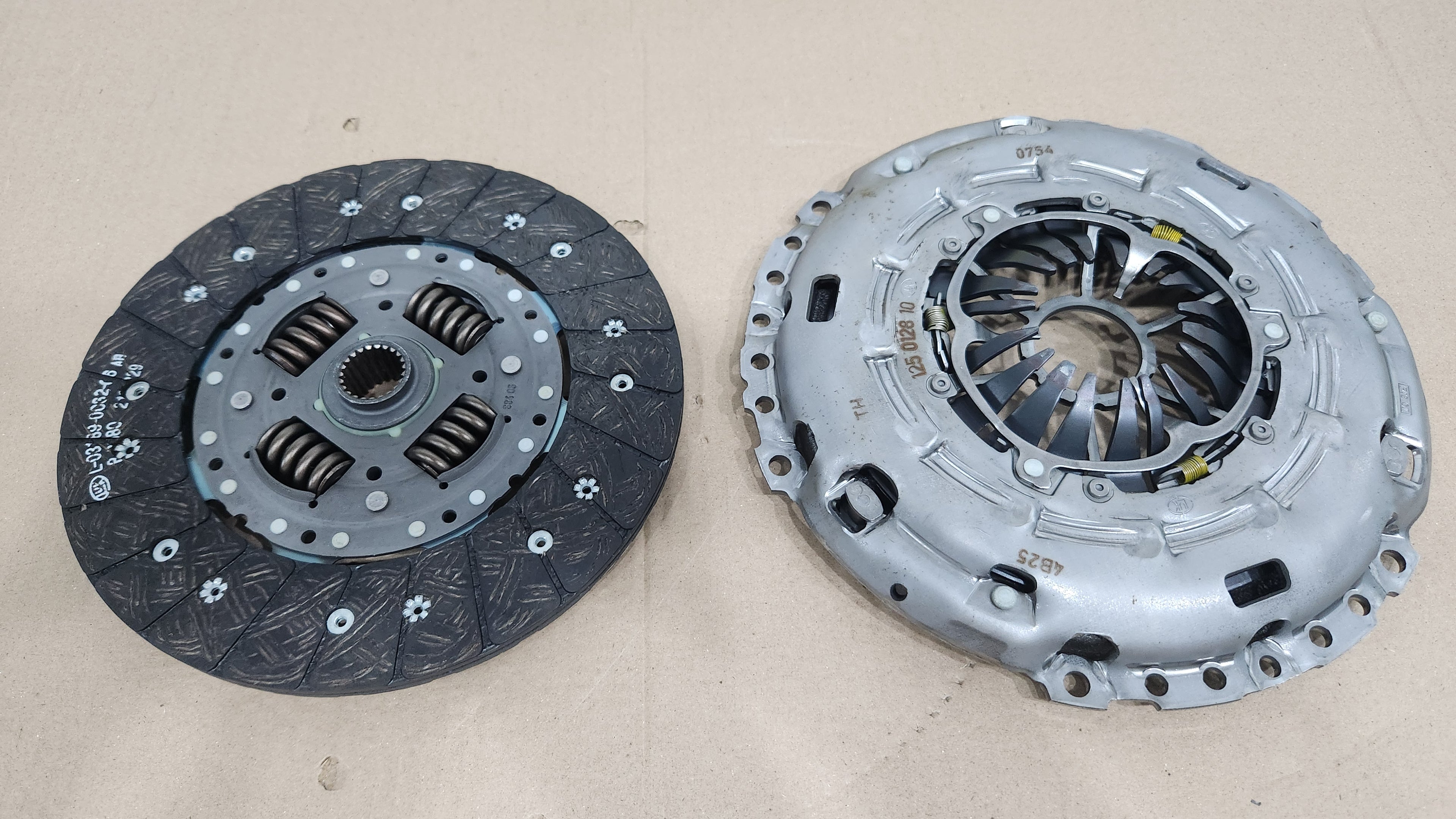 LUK - CLUTCH KIT - DISC & COVER - 625-3051-09 - RANGER / EVEREST / BT-50 - 2.5 - 3.0 TDCI - '06 - '11