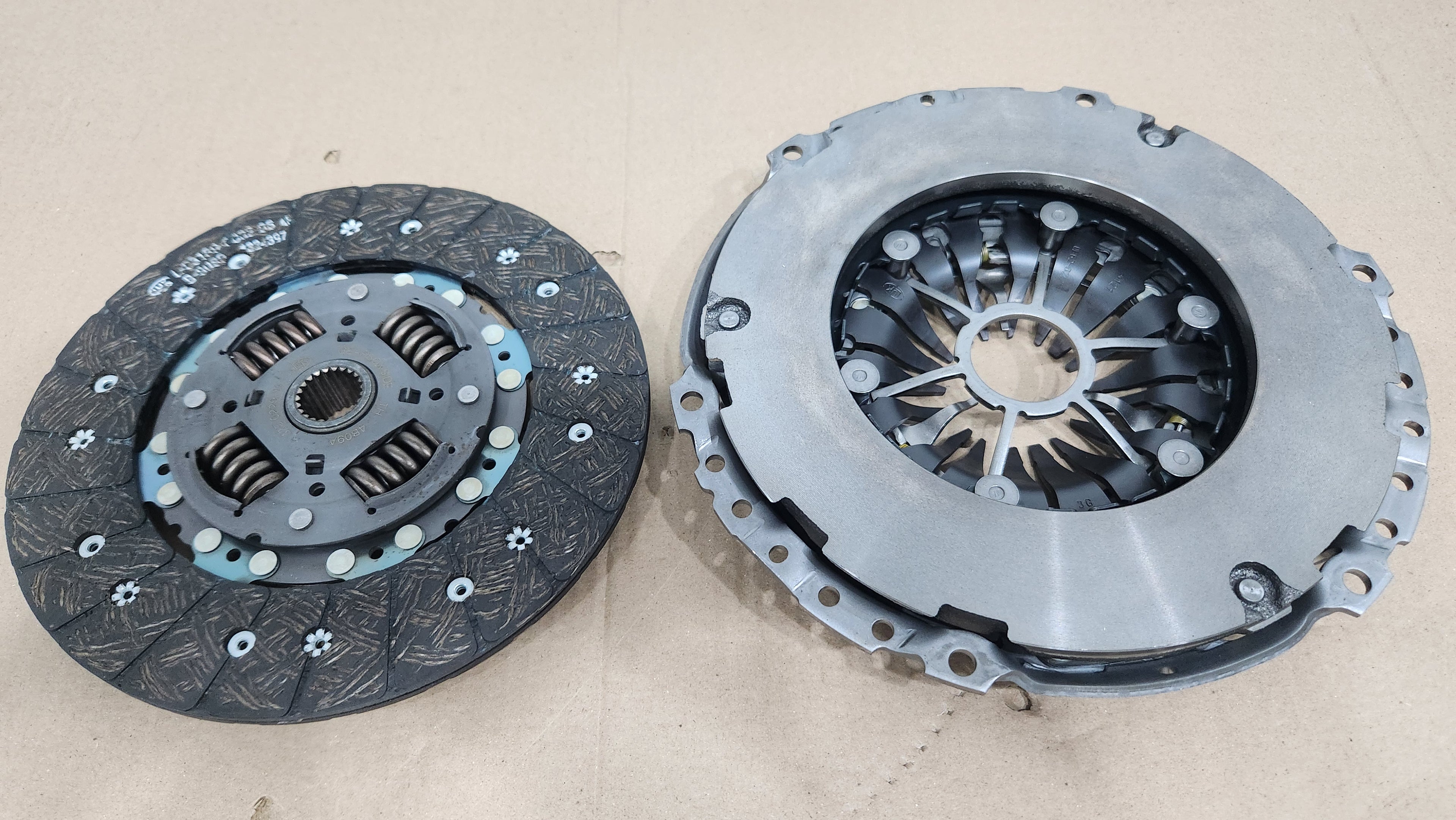 LUK - CLUTCH KIT - DISC & COVER - 625-3051-09 - RANGER / EVEREST / BT-50 - 2.5 - 3.0 TDCI - '06 - '11