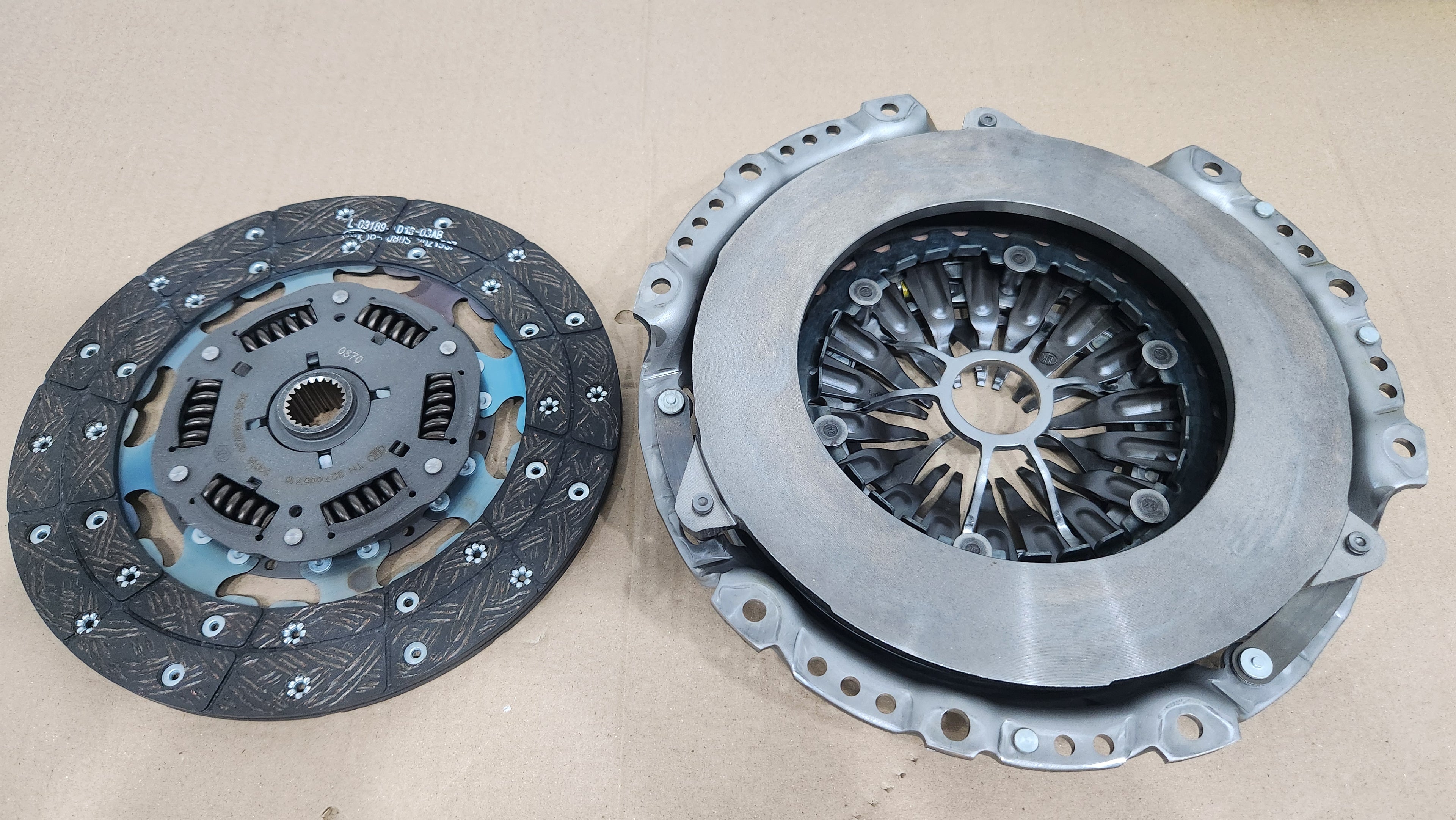 LUK - CLUTCH KIT - DISC & COVER - 627-3042-09 - MONTERO SPORT / STRADA - 2.4 D - 4N15 - 2014 UP